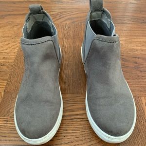 Suede booties with glitter-good condition!